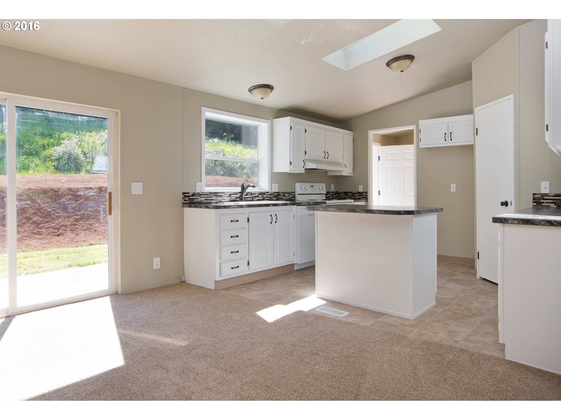 For Sale: 282 Vivian Rd Kalama, WA 98625