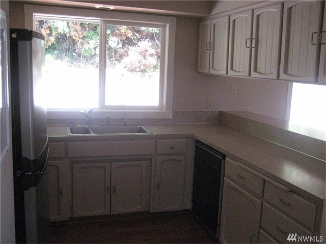 For Sale: 3156 Ammons Dr Longview, WA 98632
