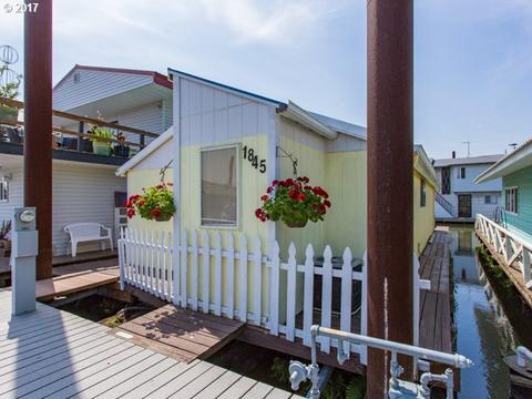 55 NE Bridgeton Rd