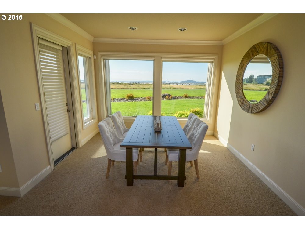 For Sale: 5433 SE Scenic Ln 104 #104 Vancouver, WA 98661