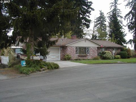 1305 NE 82nd Dr
