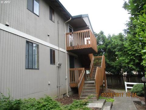 173 NE Bridgeton Rd #22