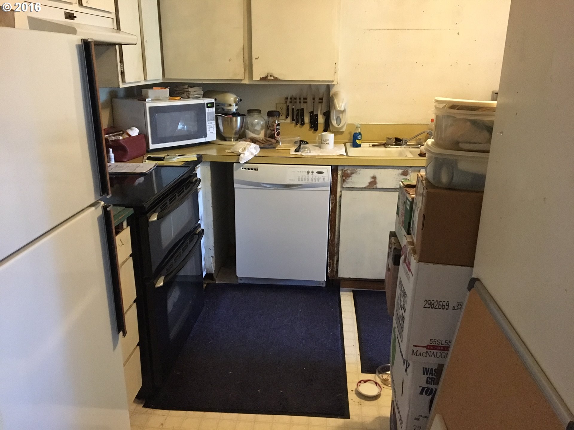 251 NE Village Squire Ave 9 #9