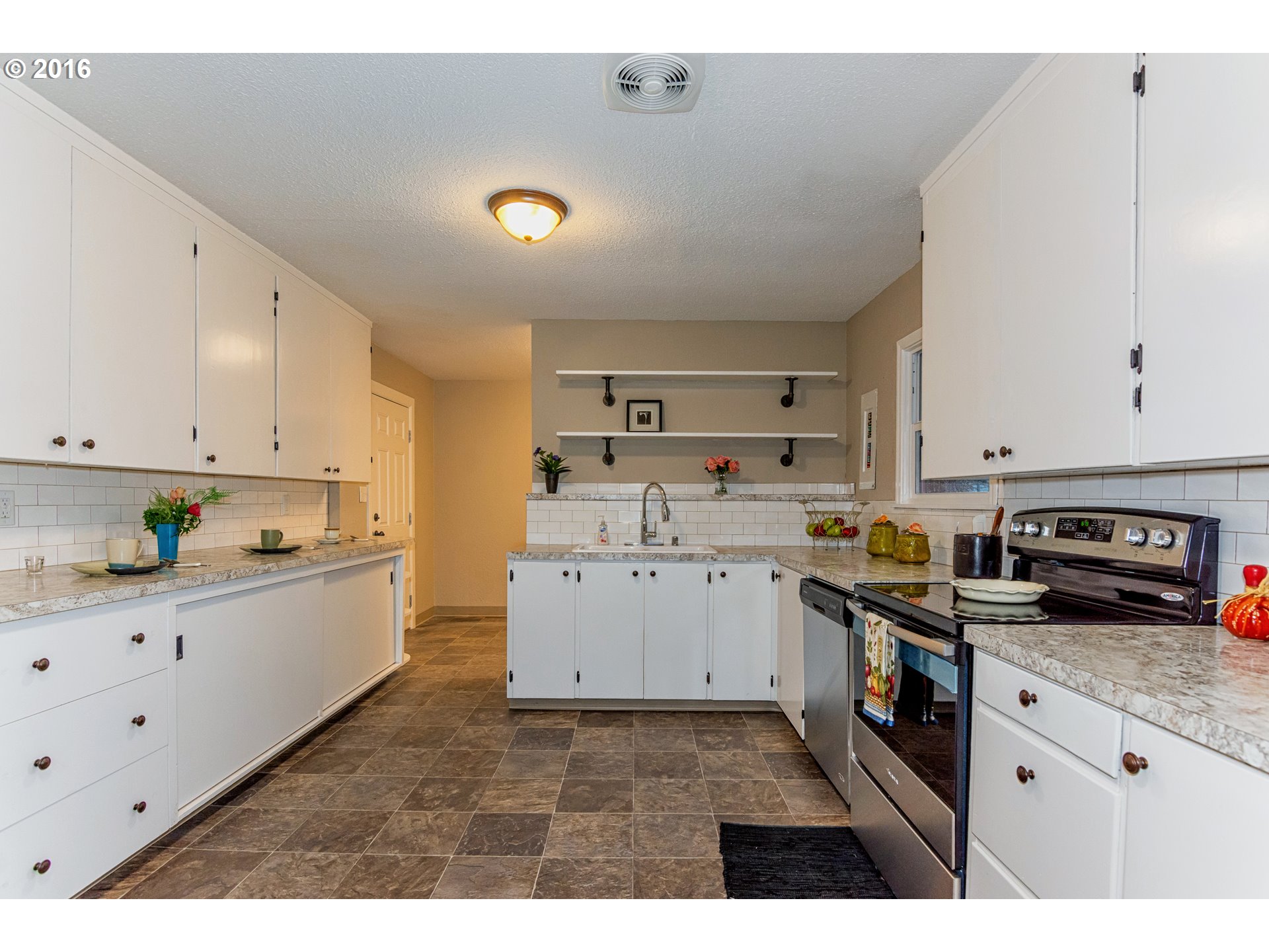 505 W Cushman St