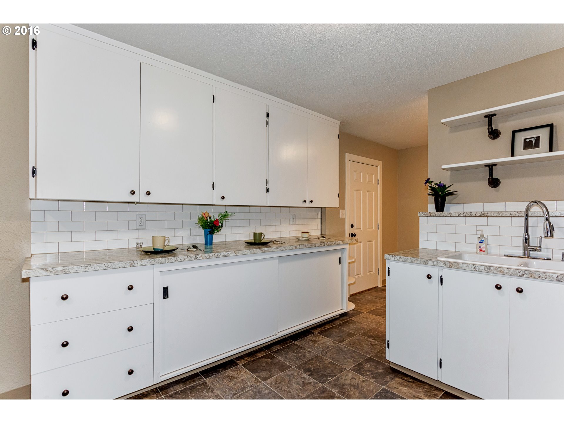 505 W Cushman St