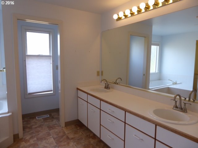 3208 SE 157th Ave