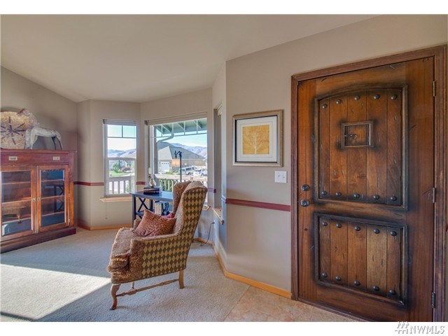 For Sale: 2601 Aviation Dr East Wenatchee, WA 98802