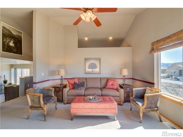 For Sale: 2601 Aviation Dr East Wenatchee, WA 98802