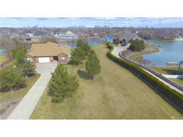 311 W Ridge Rd