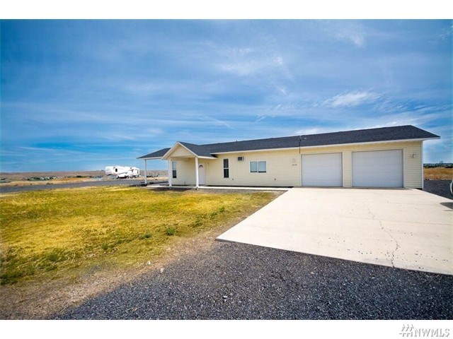 For Sale: 5278 NE Panorama Dr Moses Lake, WA 98837