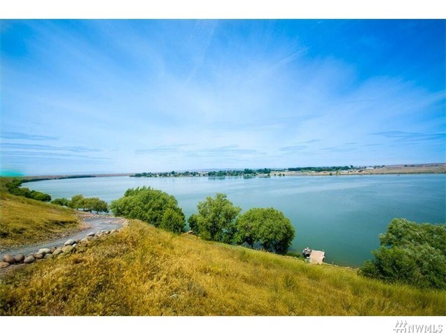 For Sale: 5278 NE Panorama Dr Moses Lake, WA 98837