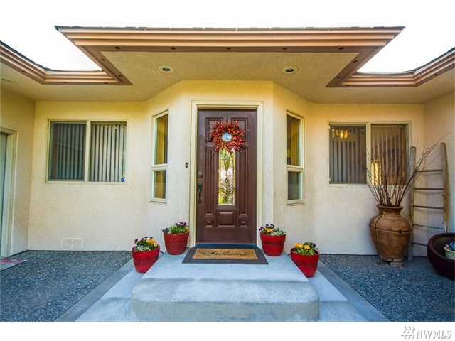 For Sale: 1260 Rd F8 NE Moses Lake, WA 98837