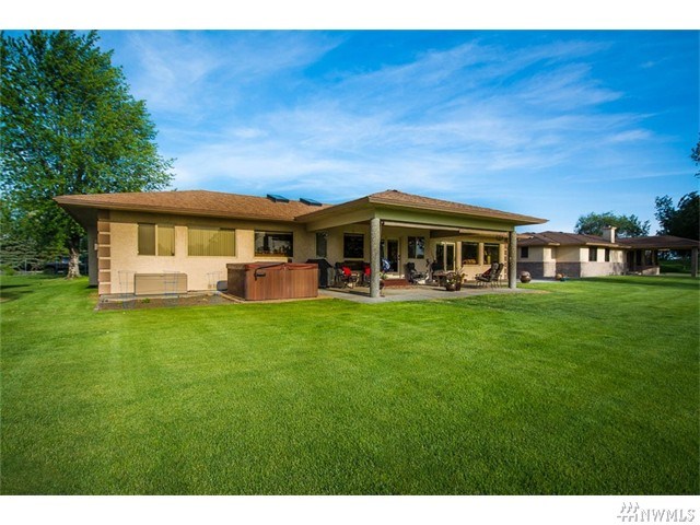 For Sale: 1260 Rd F8 NE Moses Lake, WA 98837