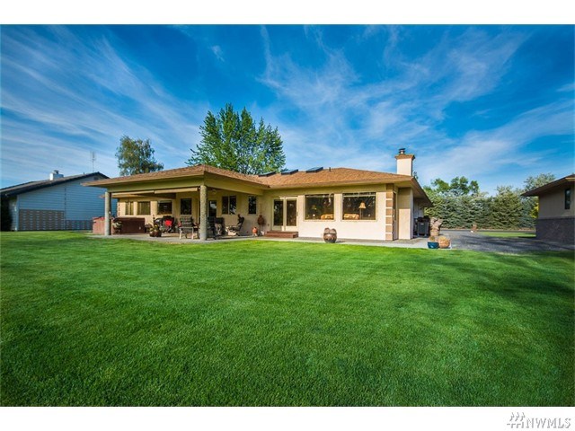 For Sale: 1260 Rd F8 NE Moses Lake, WA 98837