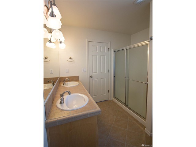 3425 W Glenmoor Dr