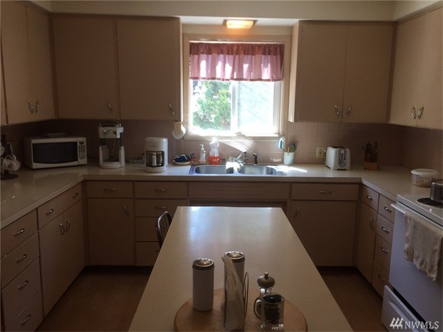 For Sale: 726 Juniper St Oroville, WA 98844