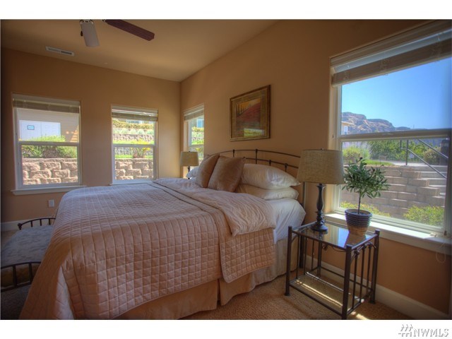 For Sale: 9108 Eagle Ln NW #A84 Quincy, WA 98848