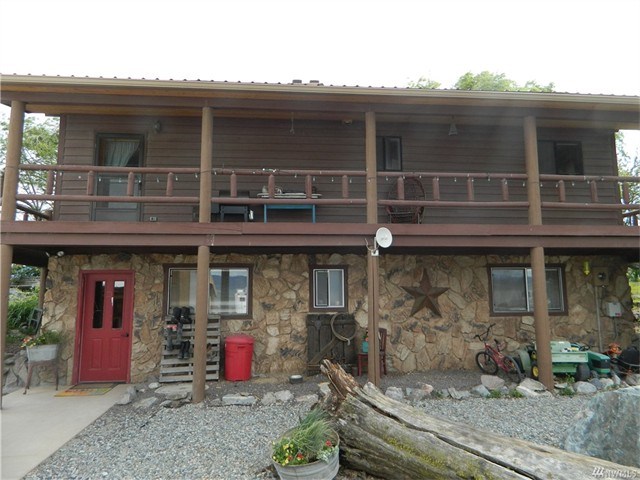 93 Warren Rd