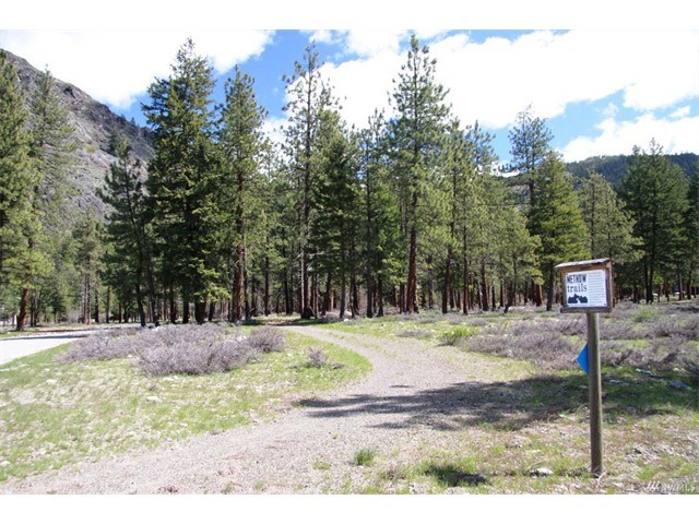 17 Three Seasons Rd