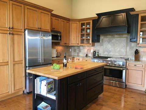 702 N 74th Ave