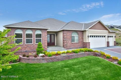 702 N 74th Ave