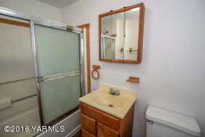 1300 Old Naches Hwy