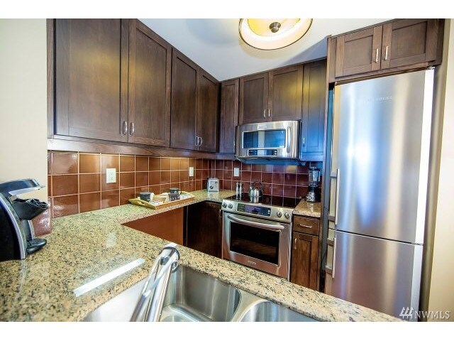 325 Division St #308