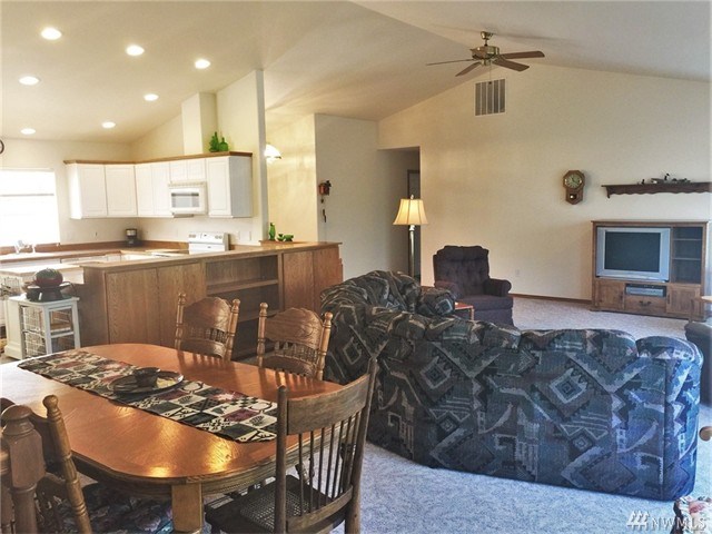 For Sale: 7054 SE Bellevue Othello, WA 99344