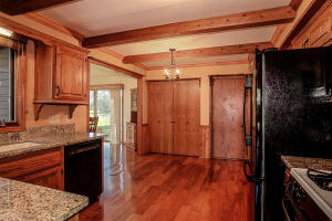For Sale: 16435 Dane Ct E Brookfield, WI 53005