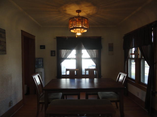631 Grande Ave