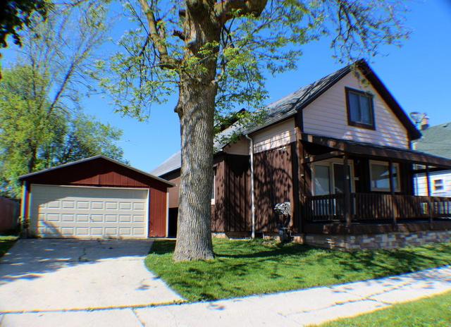 2215 N Taylor Dr