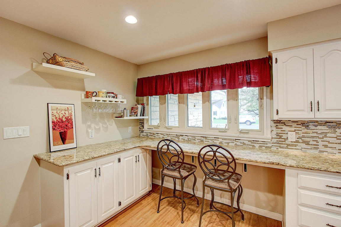 1614 Country Club Ln