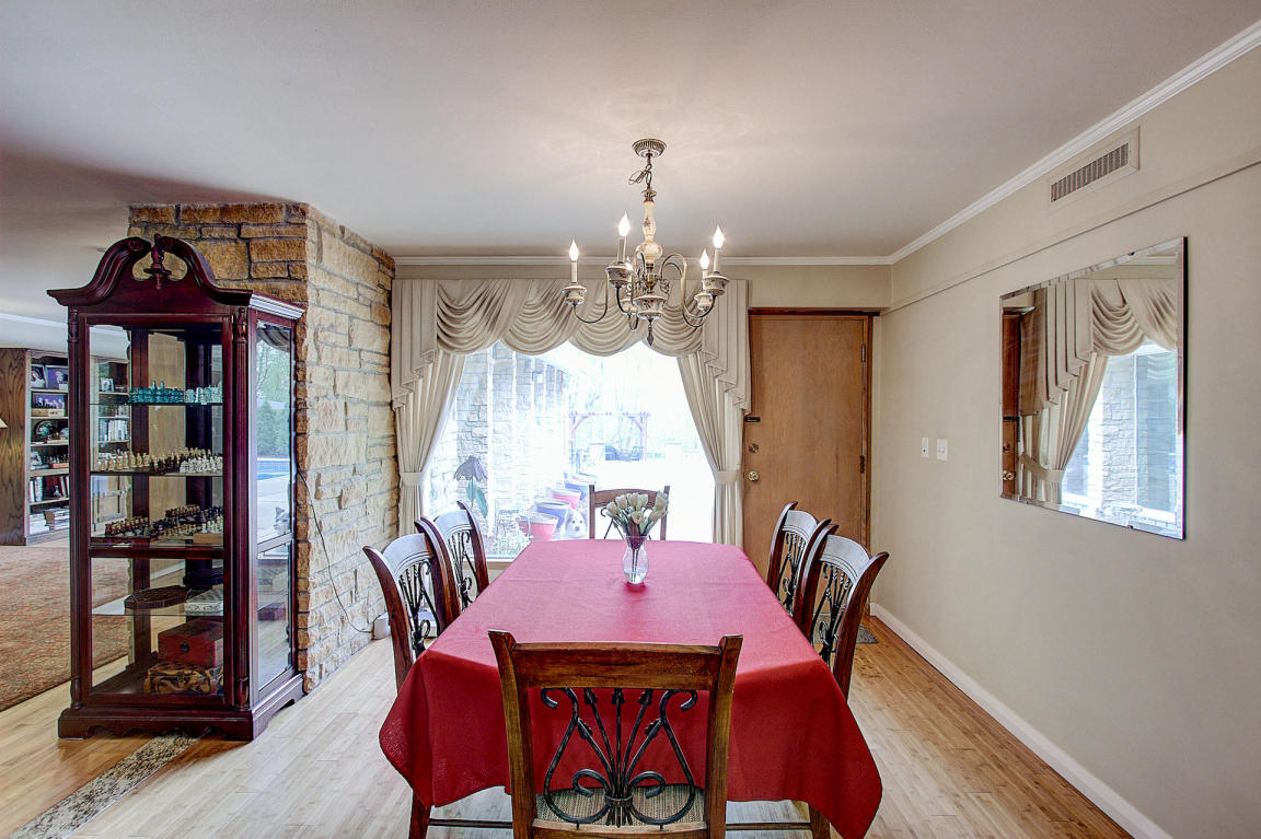 1614 Country Club Ln