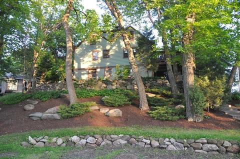 1525 Barbara St