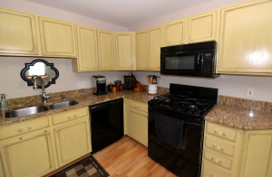 For Sale: 203 55th St #APT A Kenosha, WI 53140