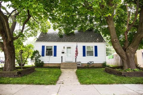 4715 Pershing Blvd