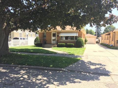 4715 Pershing Blvd