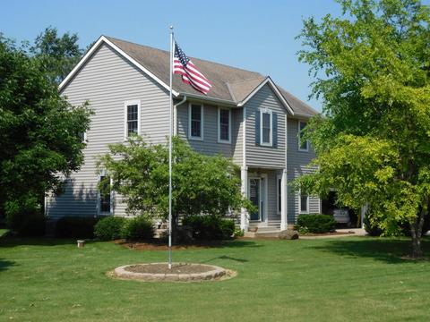 200 S River St
