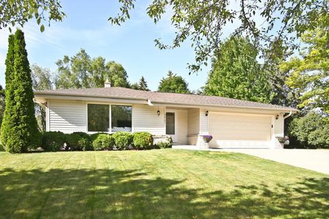 732 Cheyenne Dr