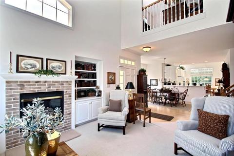 732 Cheyenne Dr