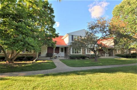 3214 W King Arthurs Ct