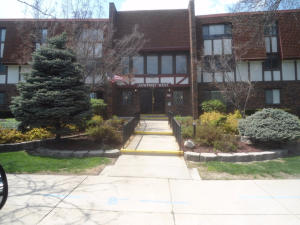 For Sale: 5253 N Lovers Lane Rd #APT 102 Milwaukee, WI 53225