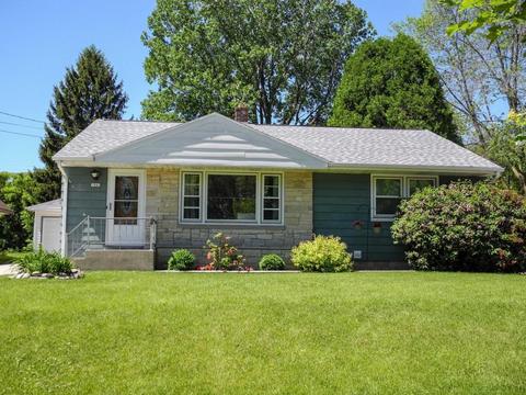 1239 E Saveland Ave