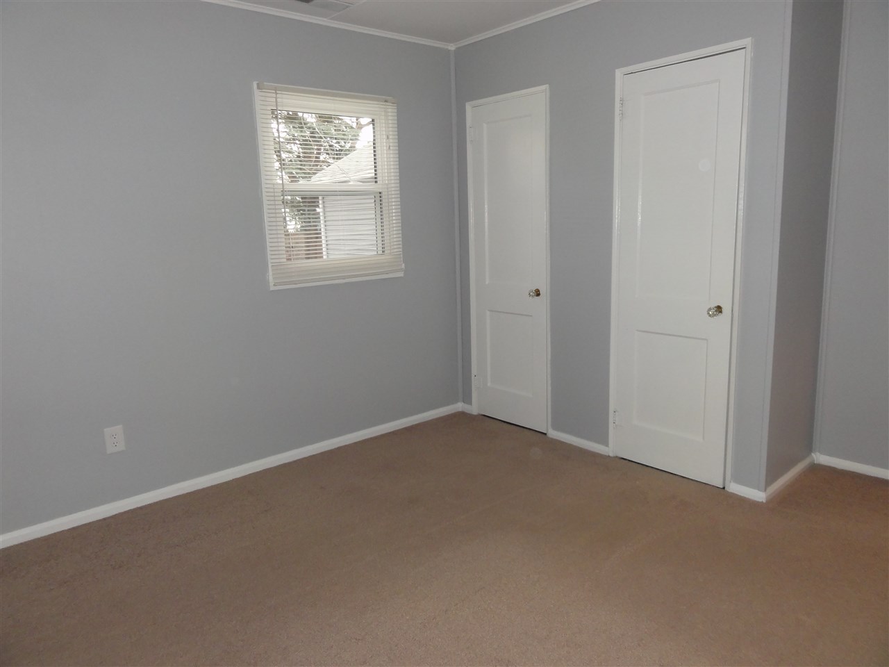 1137 Kenwood Ave