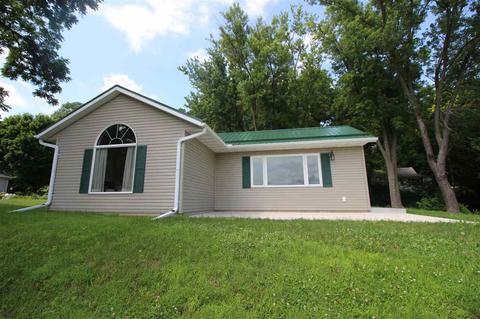 108 Lakeshore Dr