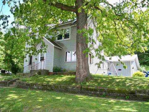 108 Lakeshore Dr