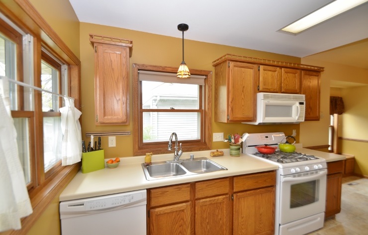 820 Acker Pkwy, De Forest WI 53532