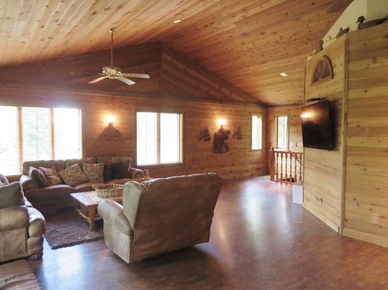 11212 N Tahoe Dr