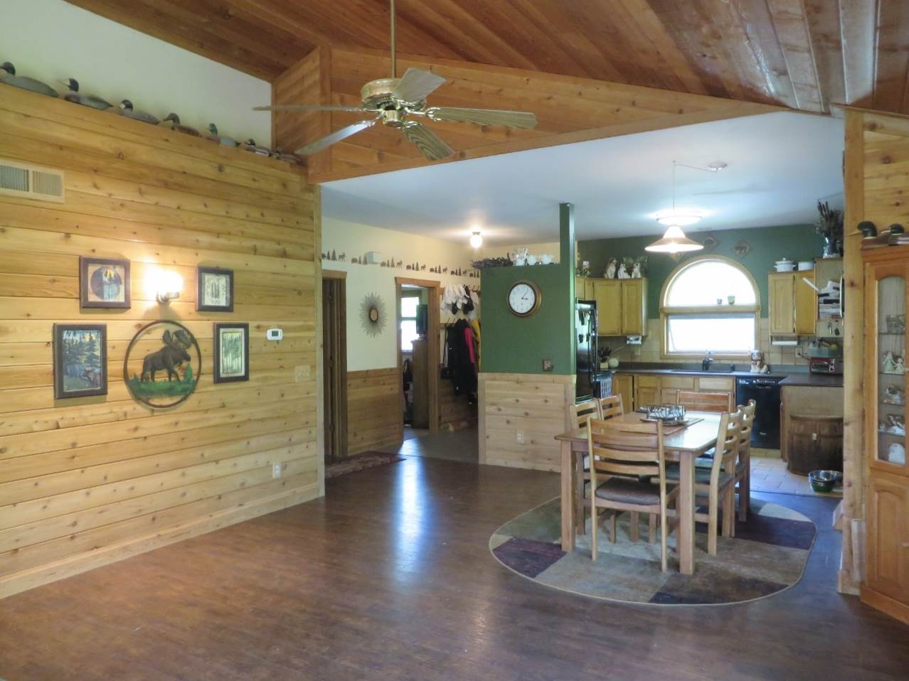 11212 N Tahoe Dr