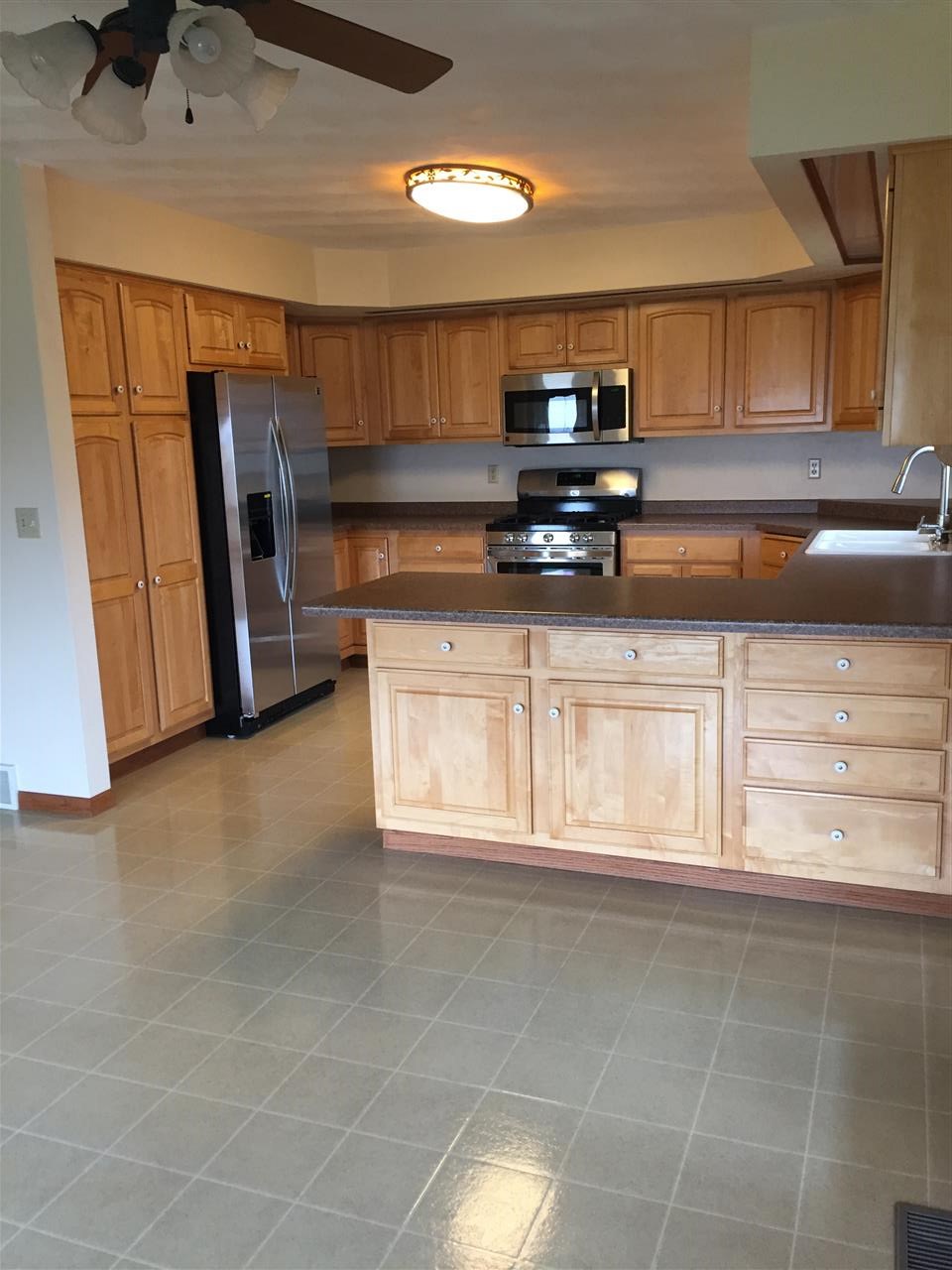 648 Badger Dr